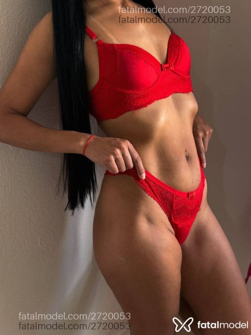 Acompanhante mulher morena (o) de olhos pretos - Gabriela