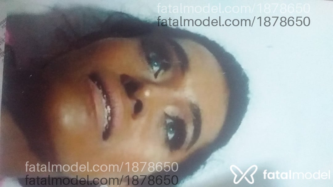 Acompanhante mulher trans com cabelo castanho de olhos pretos em Teresina - Aghatta Wolfman