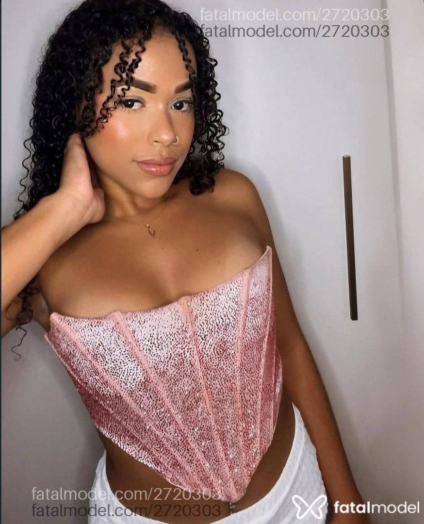 Acompanhante mulher morena (o) de olhos castanhos em Novo Hamburgo - Nubia