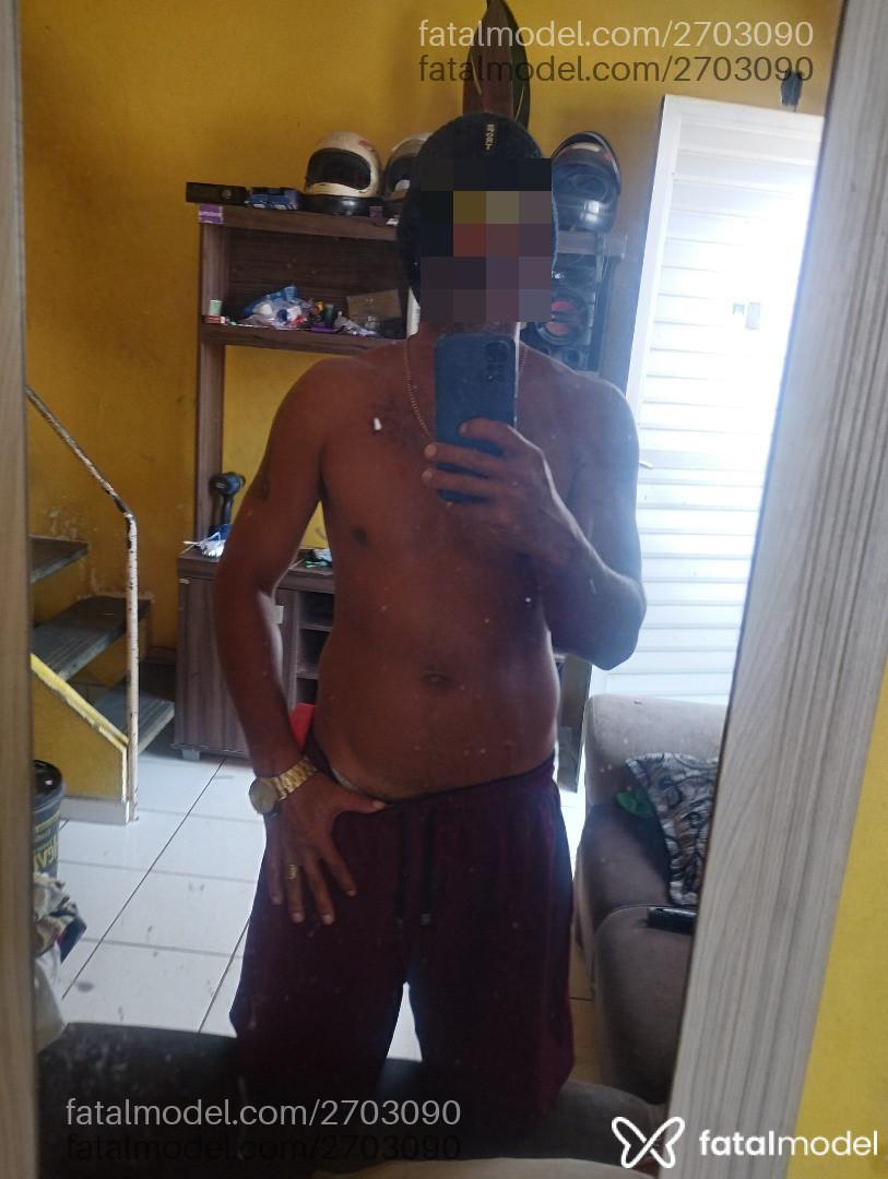 Acompanhante homem com cabelo grisalho de olhos pretos em Porto Seguro Acompanhante homem com cabelo grisalho de olhos pretos em Porto Seguro - Vanzinho