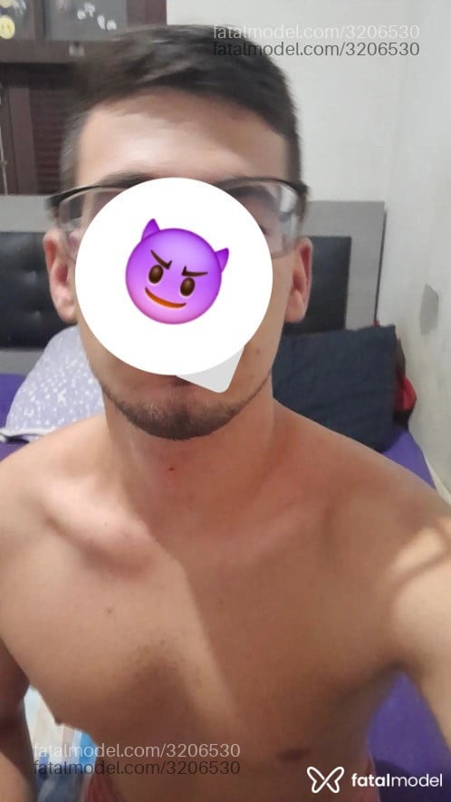 Acompanhante homem com cabelo castanho de olhos castanhos - Xxgugaxx Acompanhante homem com cabelo castanho de olhos castanhos - Xxgugaxx