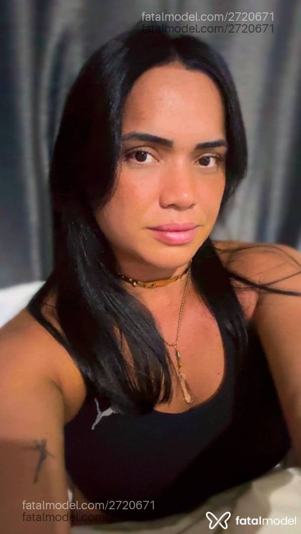 Acompanhante mulher com cabelo castanho de olhos castanhos - Dani Ferraz