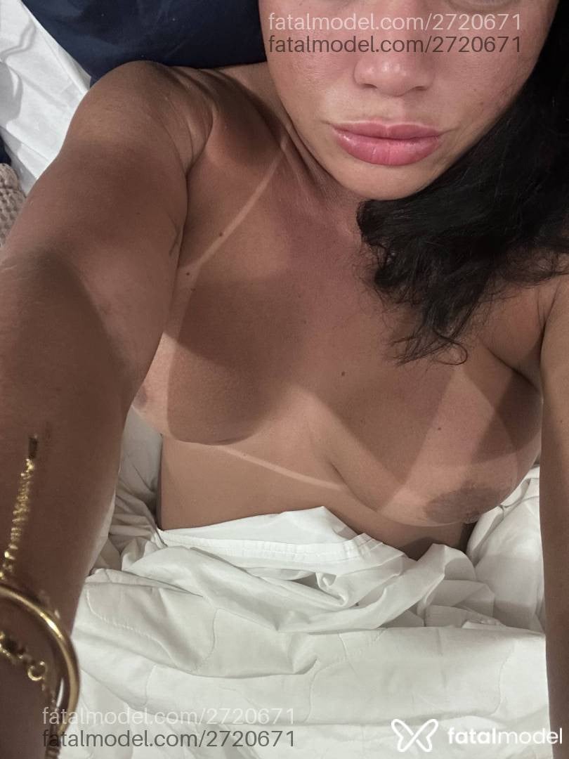 Acompanhante mulher com cabelo castanho de olhos castanhos - Dani Ferraz