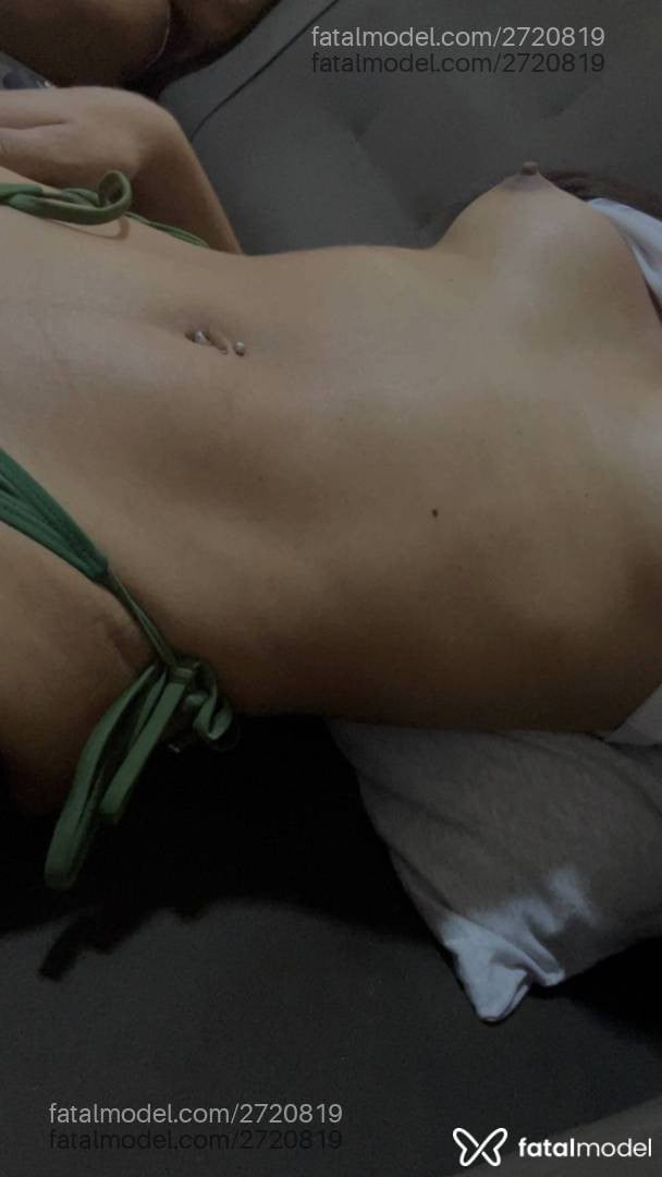 Acompanhante mulher trans morena (o) de olhos castanhos em Porto Alegre - Mirella Ferrari
