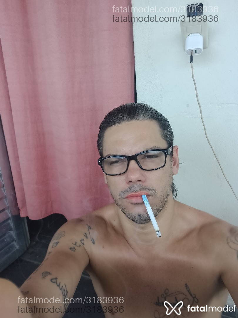 Acompanhante homem com cabelo castanho de olhos castanhos em Cabo Frio - Gabriel Carlos