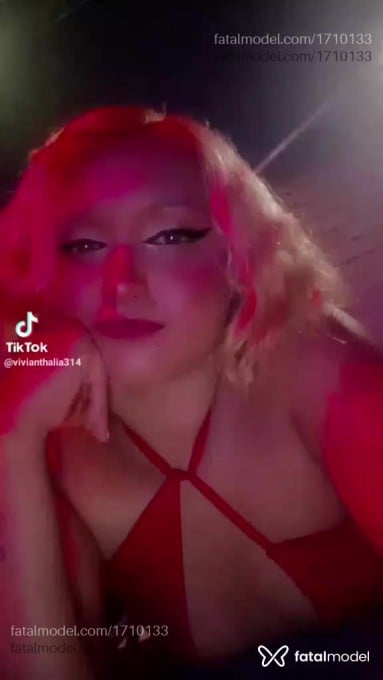 Acompanhante mulher com cabelo castanho de olhos castanhos em Campo Grande Acompanhante mulher com cabelo castanho de olhos castanhos em Campo Grande - Bianca