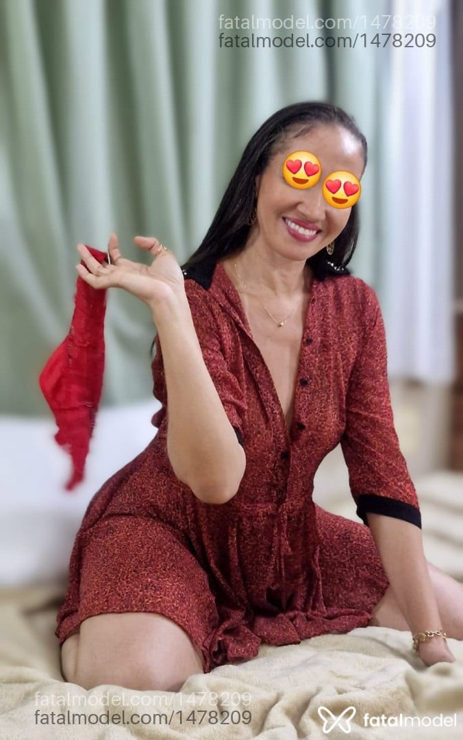 Acompanhante mulher com cabelo castanho de olhos castanhos em Simões Filho Acompanhante mulher com cabelo castanho de olhos castanhos em Simões Filho - Mel Ravena