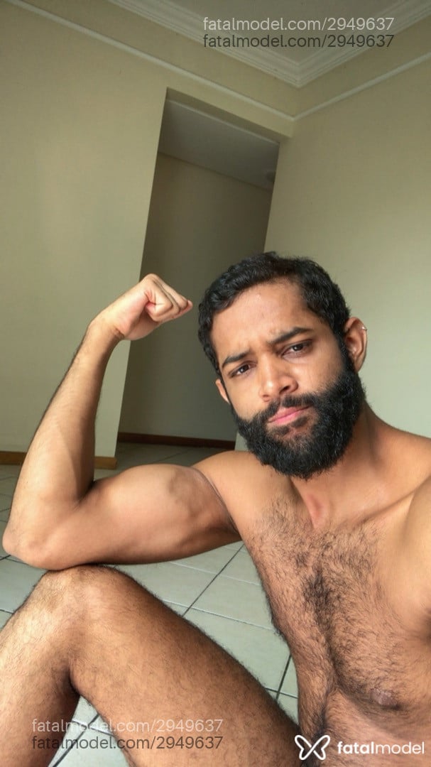 Acompanhante homem morena (o) de olhos pretos em Virtual - Wssanttana