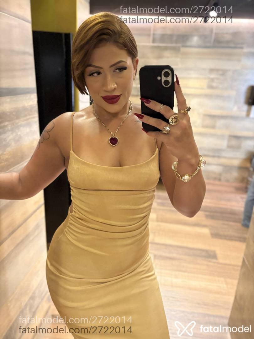 Acompanhante mulher morena (o) de olhos mel - Babi