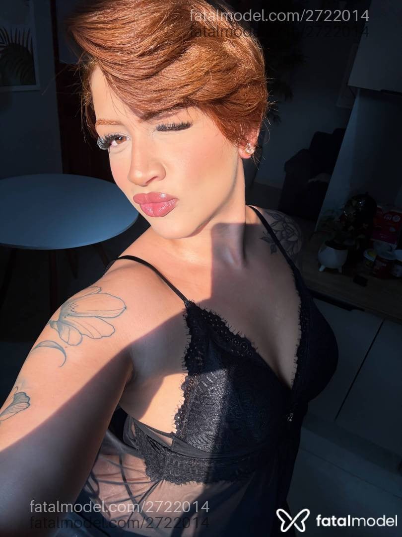 Acompanhante mulher morena (o) de olhos mel - Beatriz