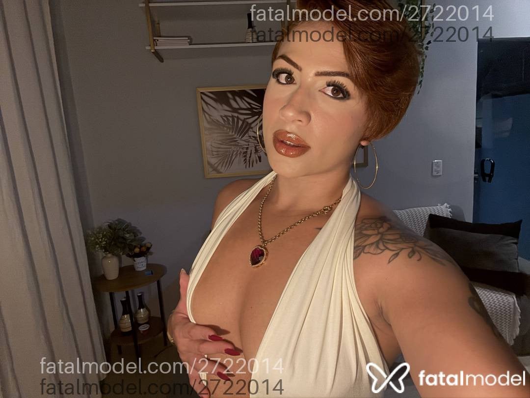 Acompanhante mulher morena (o) de olhos mel - Beatriz