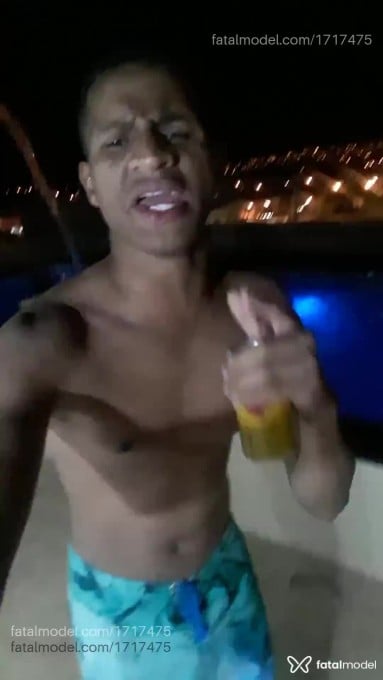 Acompanhante homem morena (o) de olhos castanhos em Colíder Acompanhante homem morena (o) de olhos castanhos em Colíder - Yuri Lima