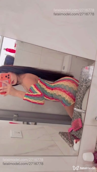 Acompanhante mulher morena (o) de olhos mel - Sayuri Akemi