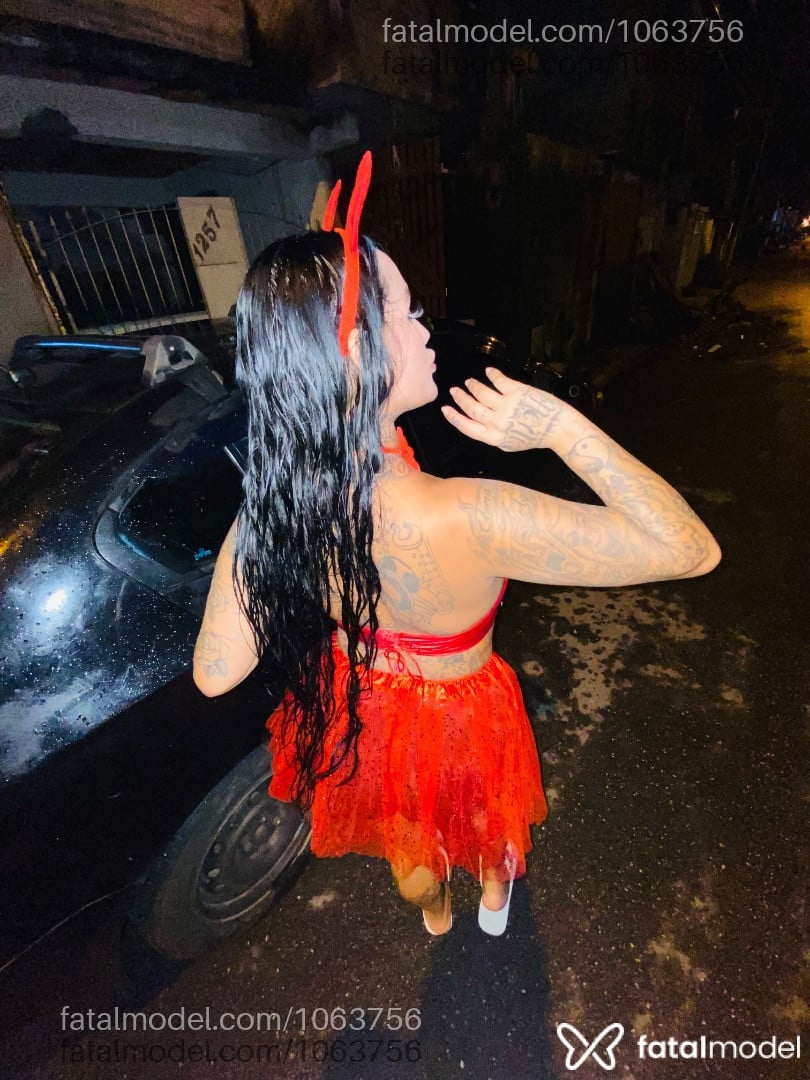 Acompanhante mulher morena (o) de olhos castanhos em Praia Grande - Novinhamidia