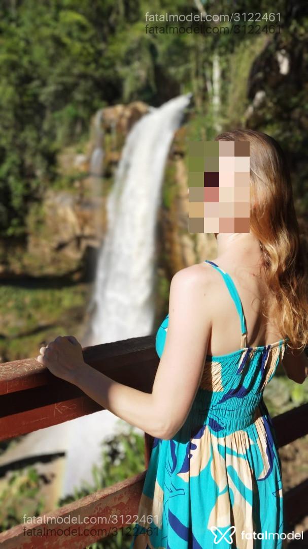 Acompanhante mulher loira (o) de olhos verdes - Camila