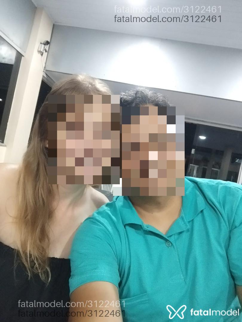Acompanhante mulher loira (o) de olhos verdes - Camila