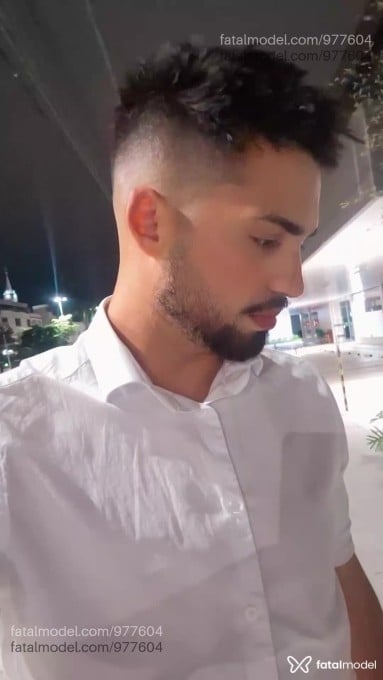 Acompanhante homem com cabelo castanho de olhos castanhos em Blumenau Acompanhante homem com cabelo castanho de olhos castanhos em Blumenau - Felipe Freitas