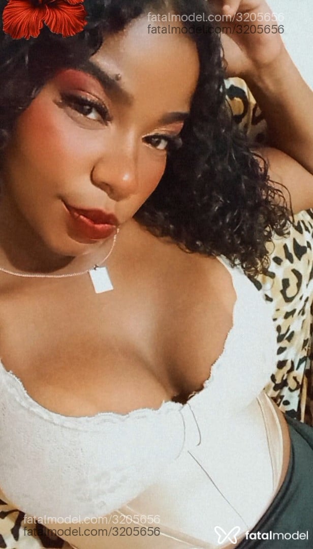 Acompanhante mulher morena (o) de olhos castanhos - Kawany Acompanhante mulher morena (o) de olhos castanhos - Kawany