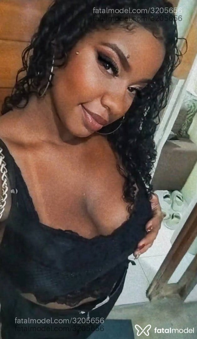 Acompanhante mulher morena (o) de olhos castanhos - Kawany Acompanhante mulher morena (o) de olhos castanhos - Kawany