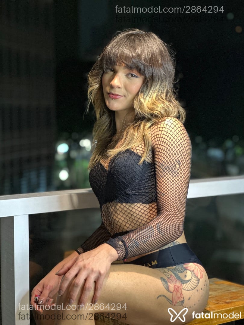 Acompanhante mulher trans ruiva (o) de olhos castanhos em Virtual - Bella