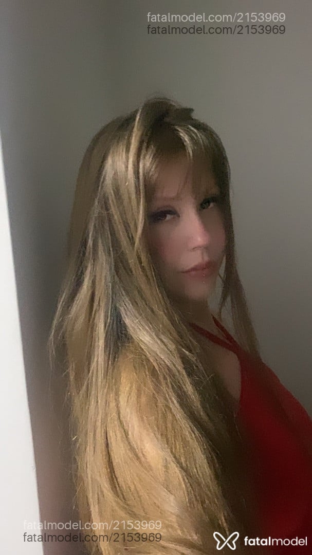 Acompanhante mulher loira (o) de olhos castanhos em Ponta Grossa - Goth