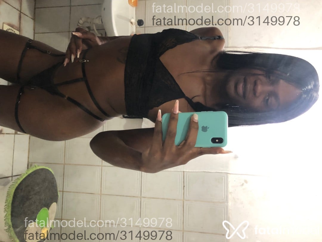 Acompanhante mulher trans morena (o) de olhos castanhos em Virtual - Dandarasapeka