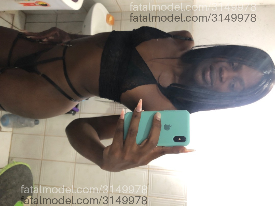 Acompanhante mulher trans morena (o) de olhos castanhos em Virtual - Dandarasapeka