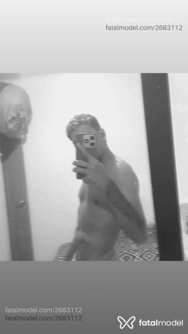 Acompanhante homem morena (o) de olhos castanhos em Penedo Acompanhante homem morena (o) de olhos castanhos em Penedo - Dhosefe