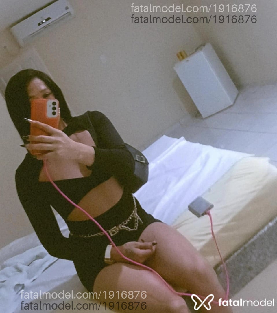 Acompanhante mulher trans com cabelo castanho de olhos mel em Caicó - Adriely picui