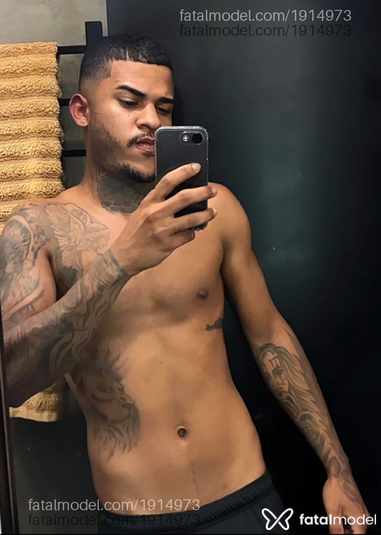 Acompanhante homem morena (o) de olhos castanhos em São Paulo - Wellington