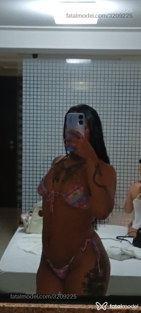 Acompanhante mulher morena (o) de olhos castanhos em Natal - Ravena