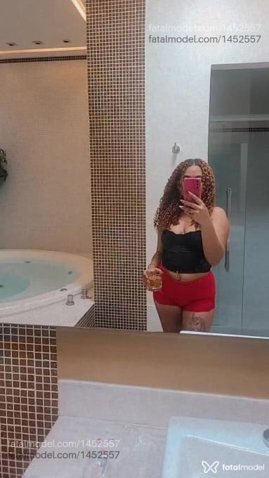 Acompanhante mulher ruiva (o) de olhos castanhos em Sinop - Samanta