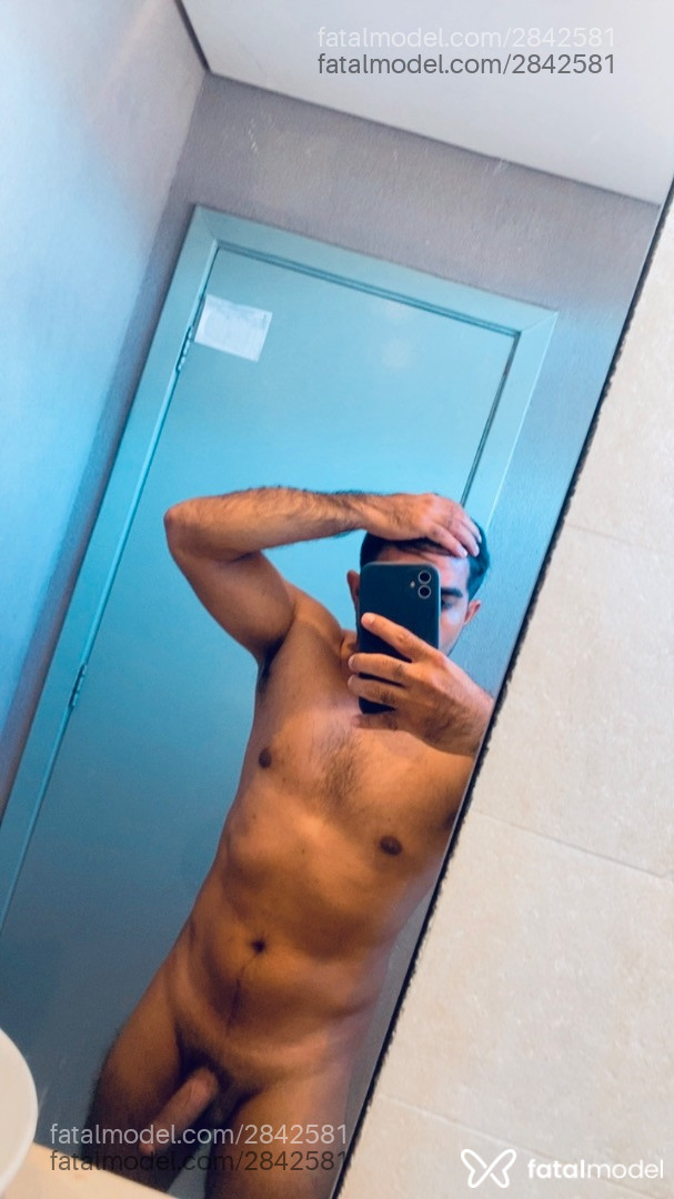 Acompanhante homem morena (o) de olhos pretos - Wesley Acompanhante homem morena (o) de olhos pretos - Wesley