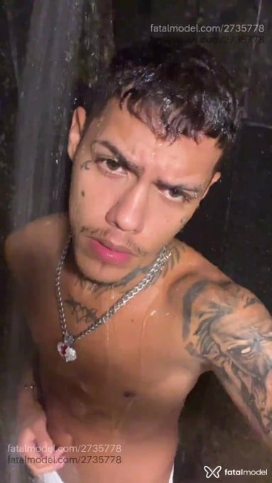 Acompanhante homem morena (o) de olhos castanhos em Florianópolis - Den Den