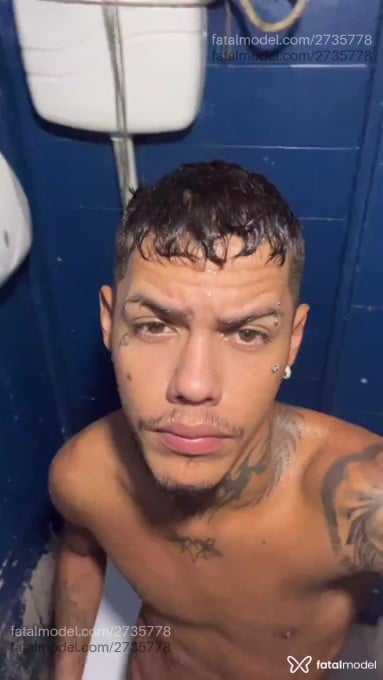 Acompanhante homem morena (o) de olhos castanhos em Florianópolis - Den Den