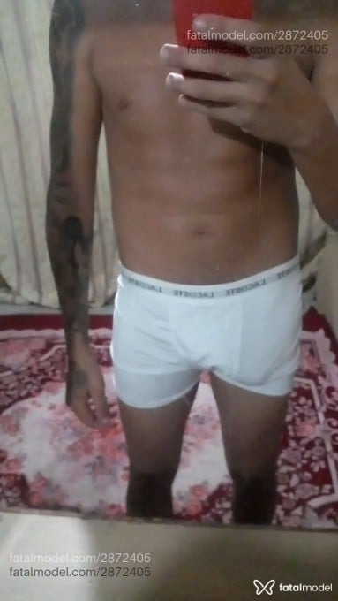 Acompanhante homem morena (o) de olhos castanhos em Rio de Janeiro - Jhonatan