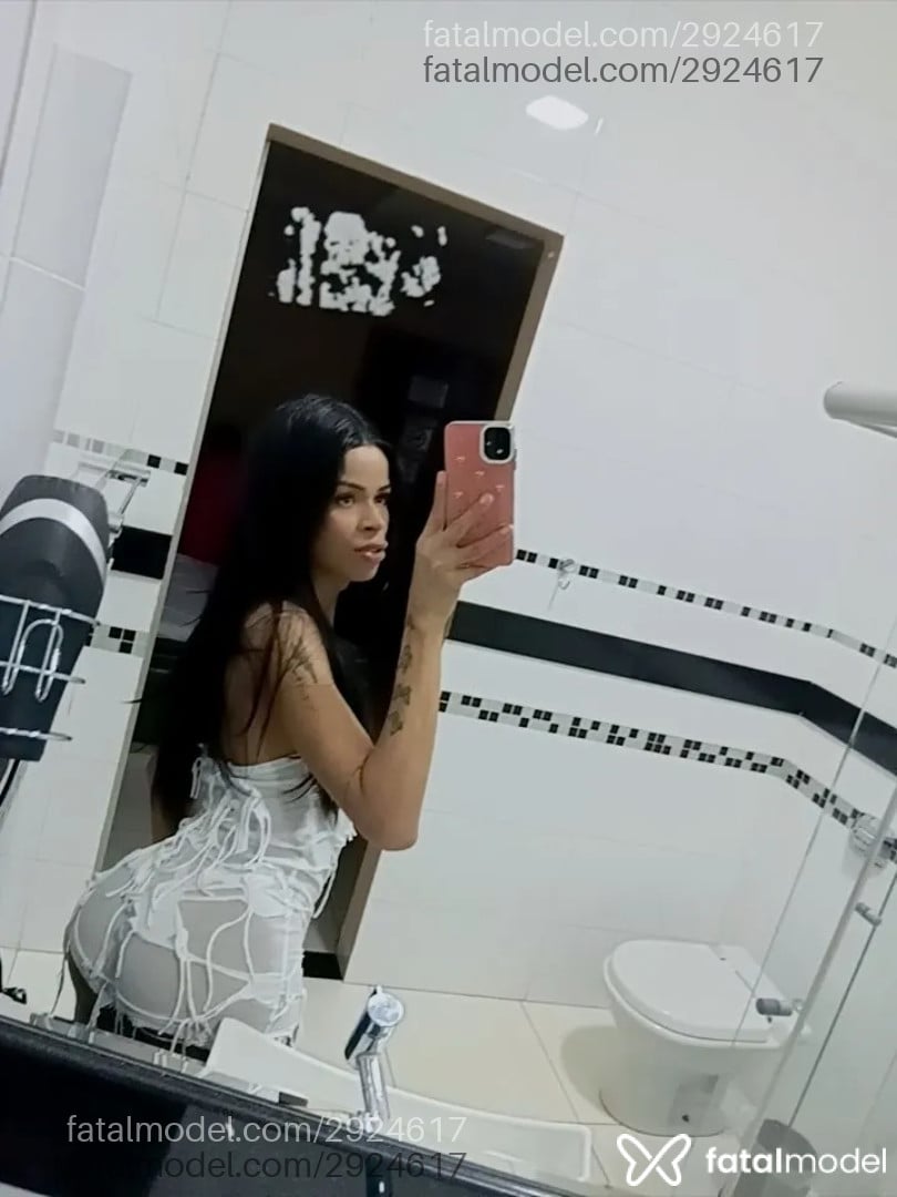 Acompanhante mulher trans com cabelo castanho de olhos pretos em Sinop - Wenndy Souza