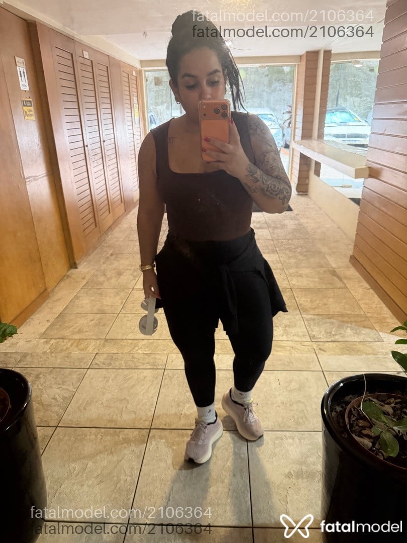 Acompanhante mulher morena (o) de olhos castanhos em Virtual - Jessy
