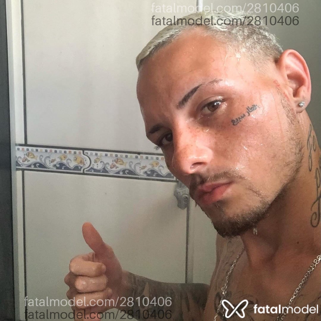 Acompanhante homem loira (o) de olhos castanhos em Balneário Camboriú - Kauan
