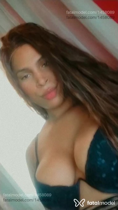 Acompanhante mulher trans morena (o) de olhos castanhos em Varjão de Minas - Bebel