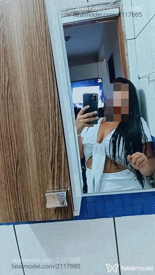 Acompanhante mulher com cabelo castanho de olhos castanhos em São José Acompanhante mulher com cabelo castanho de olhos castanhos em São José - Annita