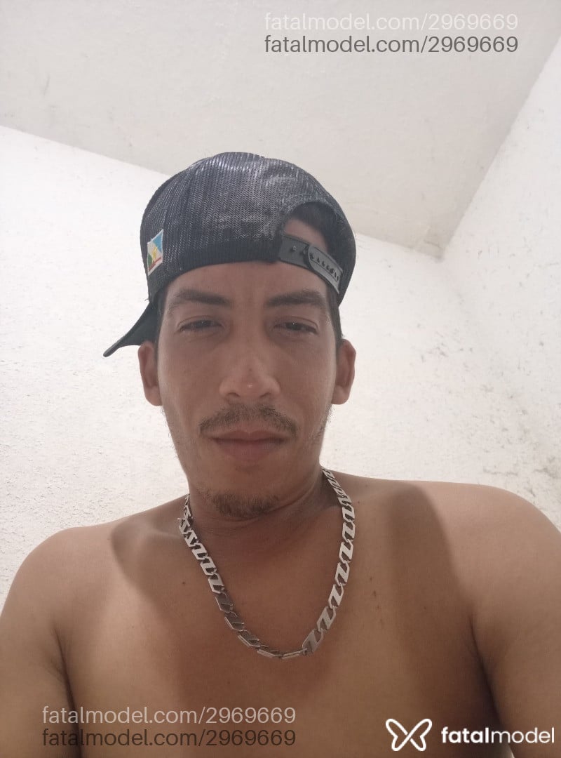 Acompanhante homem morena (o) de olhos castanhos - Nelson Acompanhante homem morena (o) de olhos castanhos - Nelson