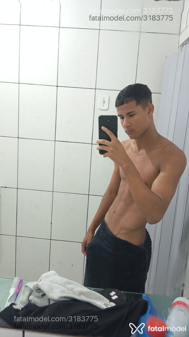 Acompanhante homem com cabelo castanho de olhos castanhos em Itaquaquecetuba - Marcelinho