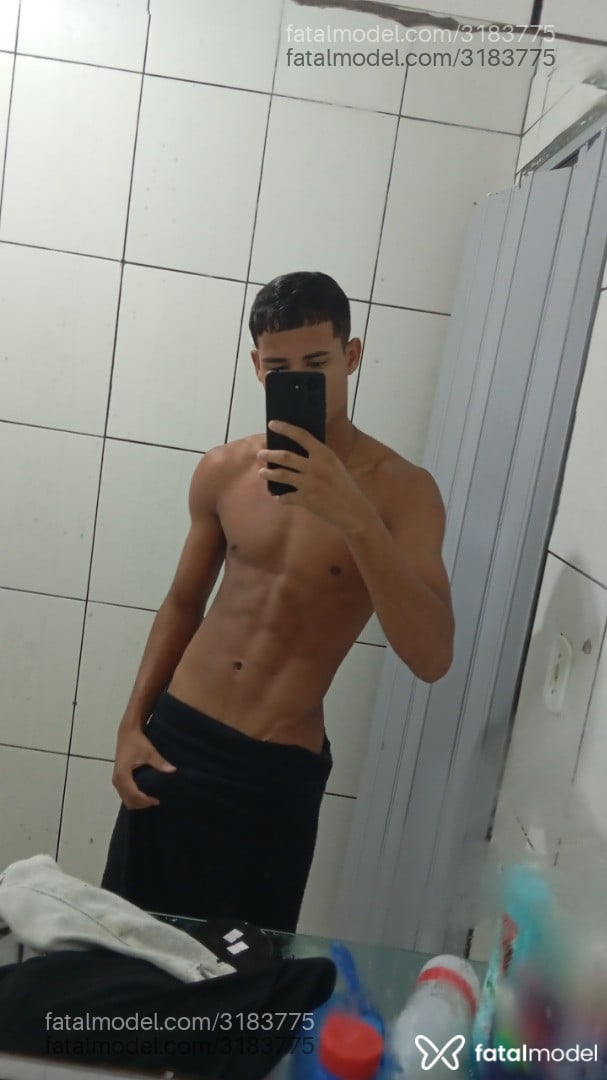 Acompanhante homem com cabelo castanho de olhos castanhos em Itaquaquecetuba - Marcelinho