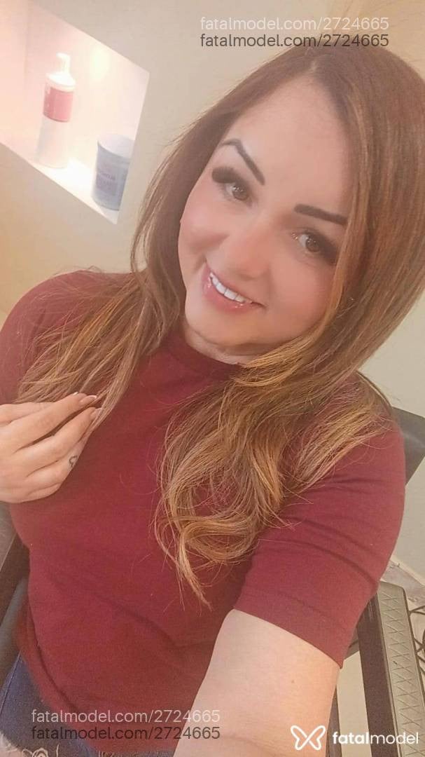 Acompanhante mulher loira (o) de olhos cinza - Nayara