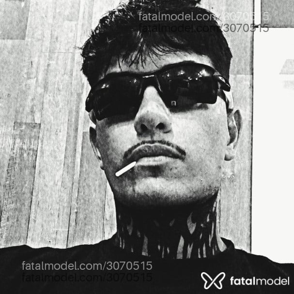 Acompanhante homem morena (o) de olhos pretos em Parobé Acompanhante homem morena (o) de olhos pretos em Parobé - Rodrigues