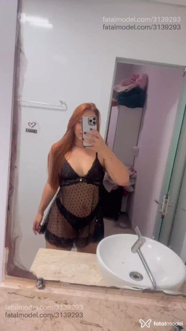 Acompanhante mulher ruiva (o) de olhos mel em Jussara Acompanhante mulher ruiva (o) de olhos mel em Jussara - Ariel Ferrari