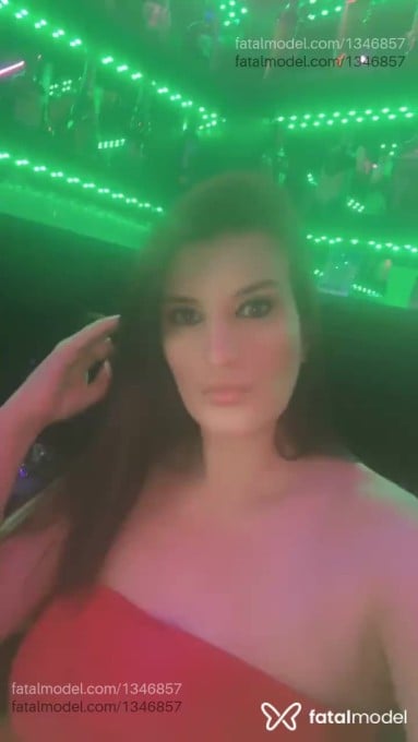 Acompanhante mulher com cabelo colorido de olhos castanhos em Caçador Acompanhante mulher com cabelo colorido de olhos castanhos em Caçador - Danypimenta