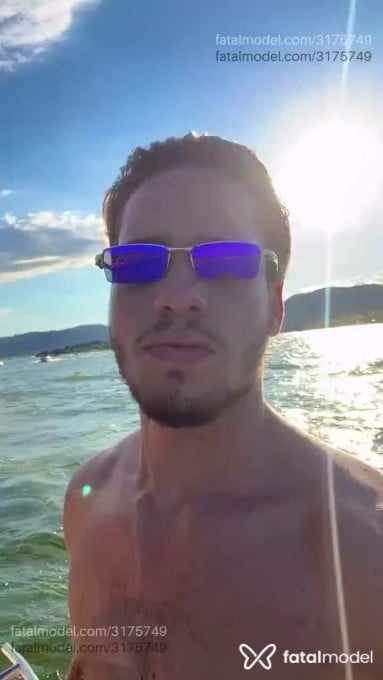 Acompanhante homem loira (o) de olhos mel em São Paulo Acompanhante homem loira (o) de olhos mel em São Paulo - Ramos