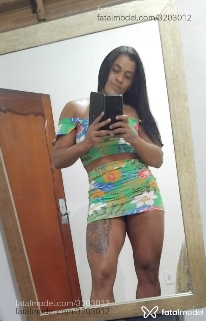 Acompanhante mulher morena (o) de olhos pretos - Bebel Acompanhante mulher morena (o) de olhos pretos - Bebel